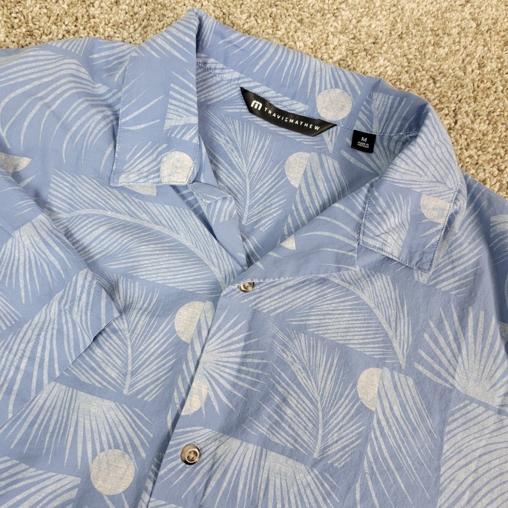 Travis Mathew Mens Medium Blue AOP Floral Button Up Short Sleeve